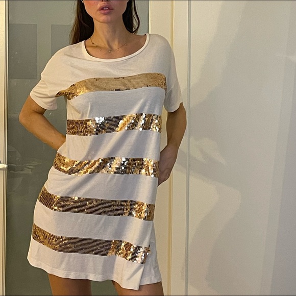Taylor Swift Gold Sequined Tunic - Picture 3 of 6